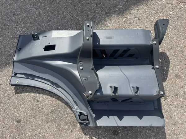 Degrau Superior Esquerdo OEM Mercedes Actros MP4 image 3