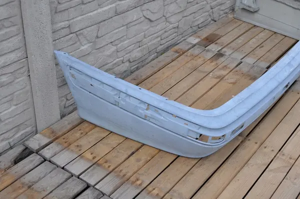 MERCEDES Clase E W210 99-03 Parachoques Trasero A2108852125 image 3