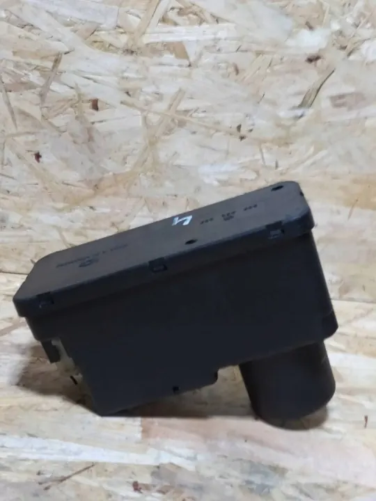 Bomba de travamento central OEM 357962257 VW Passat B3 image 4