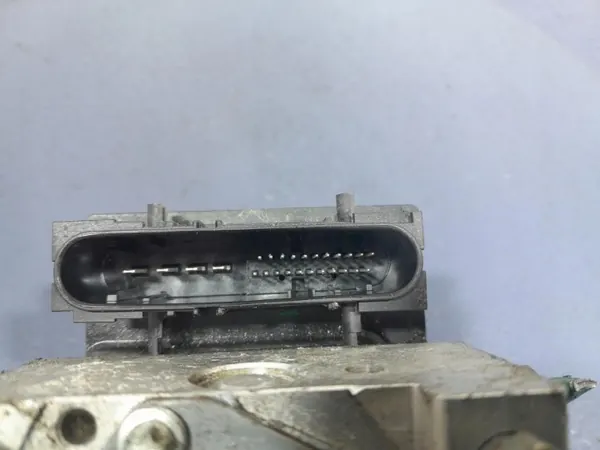 Bomba ABS Renault OEM 8200924578 para Clio II image 3