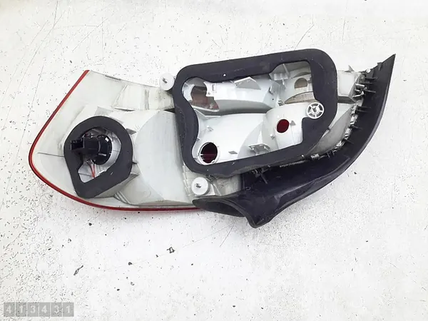 Luz trasera BMW 1 Series 2010 6321728564101 image 6