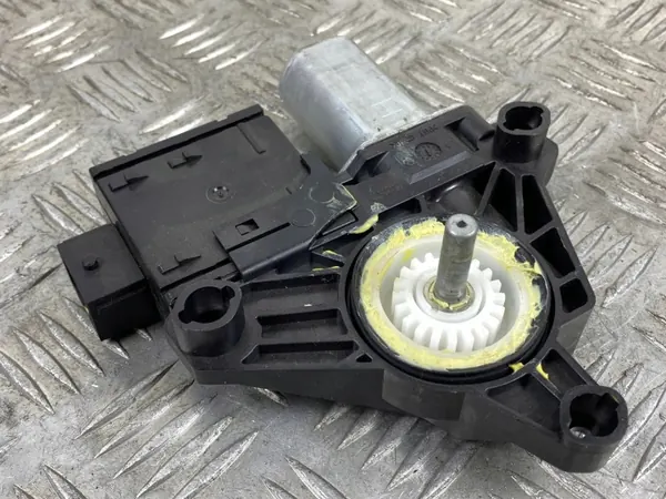 Jeep Renegade Heckscheibenmotor OEM E0697200 image 4