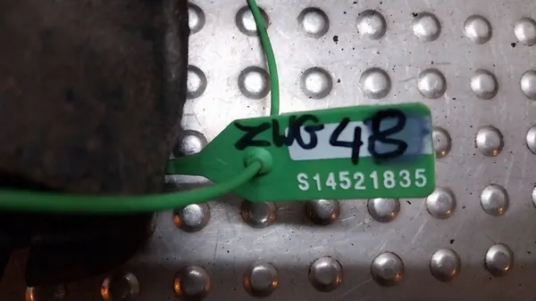 Mozzo Anteriore Destro VW Golf IV A3 8L image 6