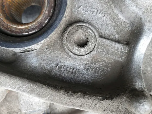 Volvo OE 31658320 RH Hinterachse Rechts Nabe image 5