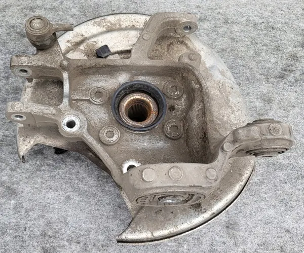 Volvo OE 31658320 RH Hinterachse Rechts Nabe image 7