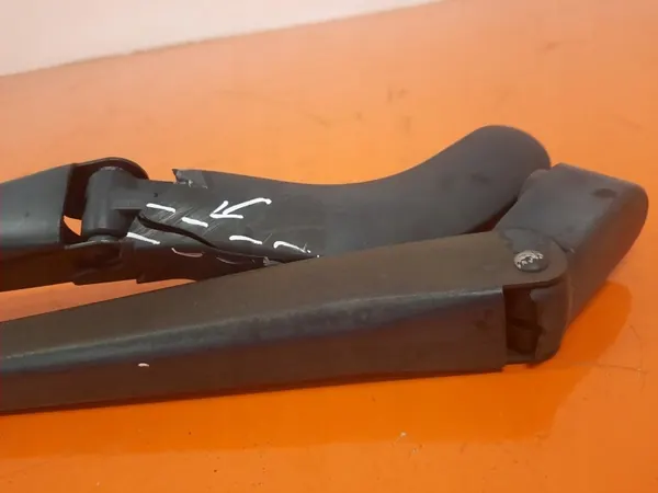 Ford Freestar I 03-07 Front Wiper Arm Set 3F2317526 image 2