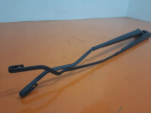 Ford Freestar I 03-07 Front Wiper Arm Set 3F2317526 image 3