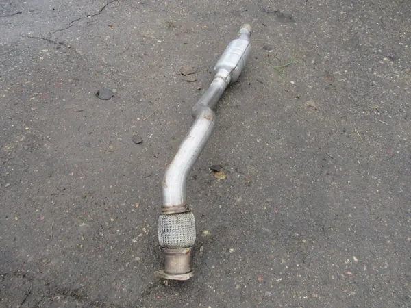 Mittljuddämpare Audi A5 8T 8F 4.2 FSI OEM 8K0253211C image 3