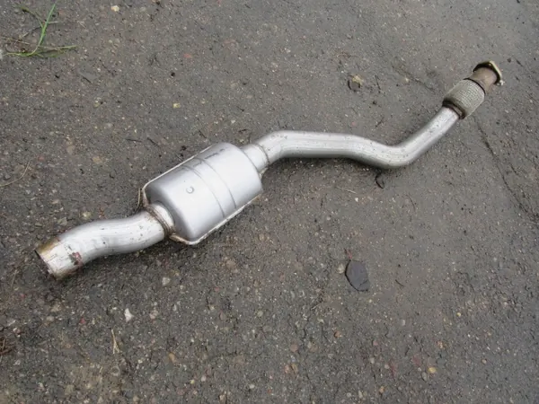 Mittljuddämpare Audi A5 8T 8F 4.2 FSI OEM 8K0253211C image 6