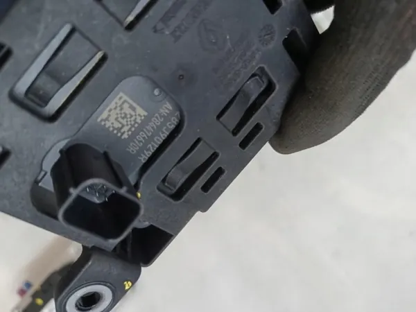 Radar Dacia Sandero Stepway III OEM 285J90129R Gebruikt image 3