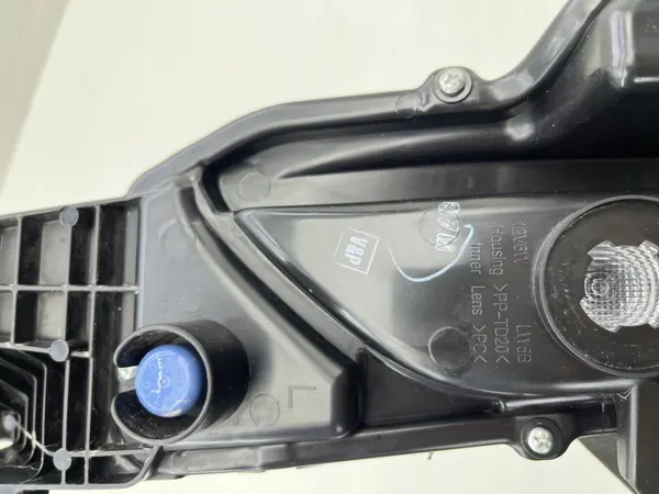 Toyota Yaris Cross Halogène Gauche Avant DRL LED OEM image 9