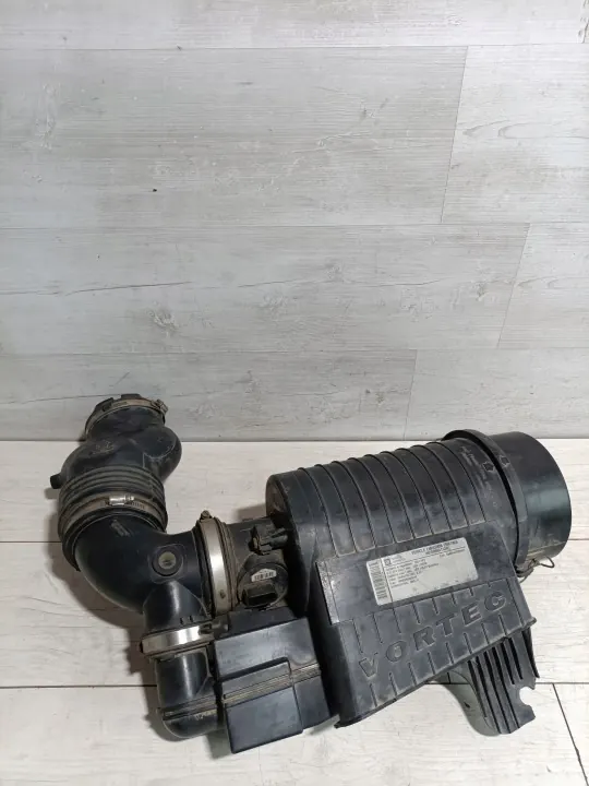 Luchtfilterhuis & Inlaat OEM 20843381 5.3L image 3