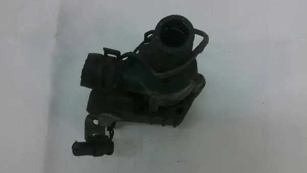 Peugeot 508 Vattenpump OEM 9021337A - Begagnad image 3