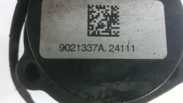 Peugeot 508 Vattenpump OEM 9021337A - Begagnad image 4