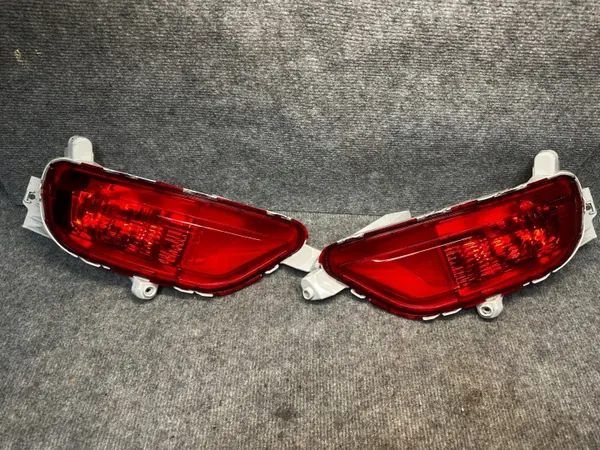 Mazda CX-5 Heck rechts Nebelscheinwerfer OEM KB9G51650 image 2