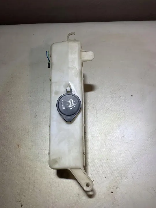 Spolarbehållare Lexus LS 4 OEM 060351-8190 (2006-2009) image 3