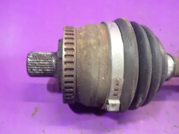 AUDI A4 B5 97-01 Vänster halvmuff ABS 3B0407285B image 2