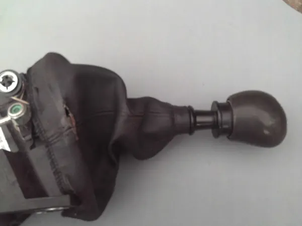 OEM 5801283904 Gear Lever for Iveco Daily 14- image 4
