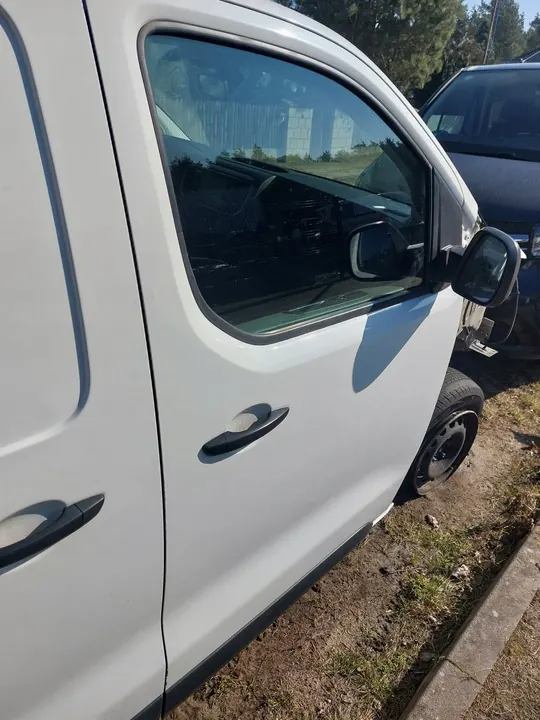 Right Front Door Toyota Proace Opel Vivaro C 17- OEM 9811893580 image 2