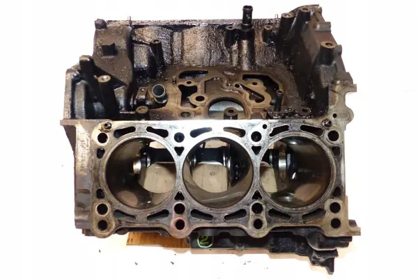 Audi Q7 4L 3.0 TDI Moottorilohko OEM 059103021AB image 4