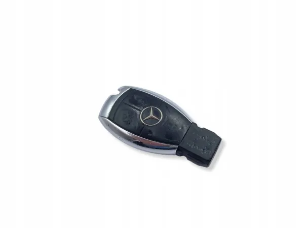 Llave Mercedes OEM UHP2256 - 3 Botones Plata Usada image 4