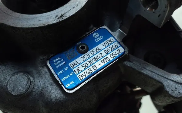 Audi A5 8T Turbocompresseur 2.0 TDI Diesel 04L253056H image 2