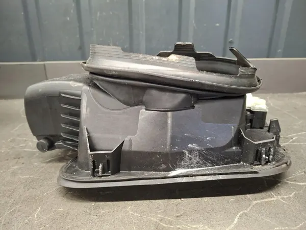 Trappe de réservoir OEM 7440019 pour BMW X6 G06 2025 image 4