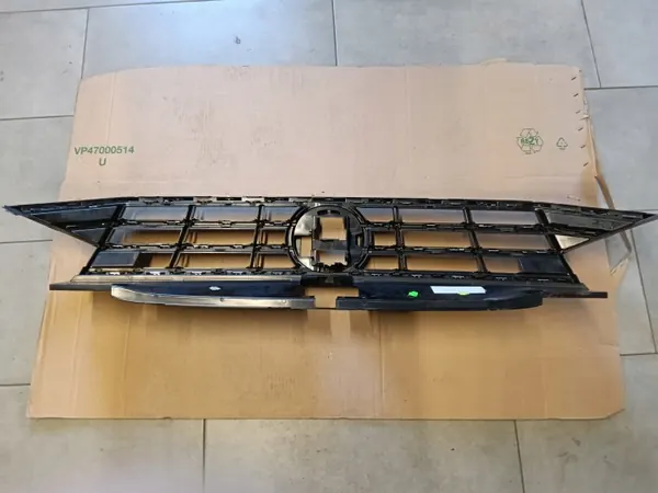 Grelha R-Line VW Passat B8 OEM 3G0853651 image 2