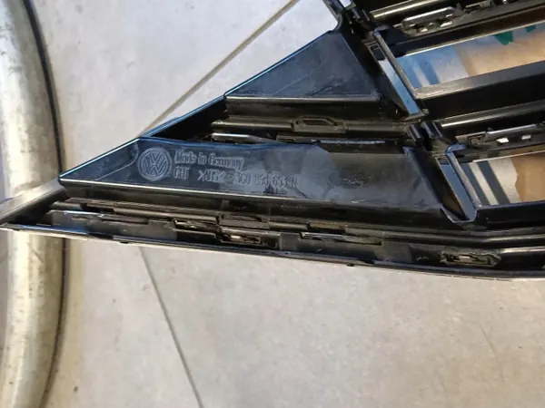 Grelha R-Line VW Passat B8 OEM 3G0853651 image 3