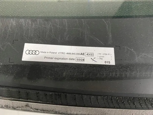 Audi Q8 Frontscheibe OEM 4M8845099AE Gebraucht image 6