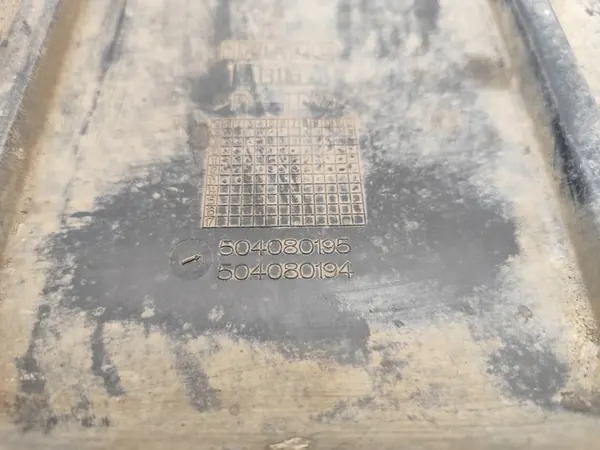 Iveco Daily Motor Under Sköld 2013 Van 504080195 image 7