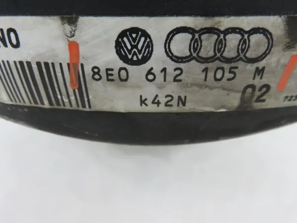 Audi Rembekrachtiger OEM 8E0612105M - Gebruikt image 3