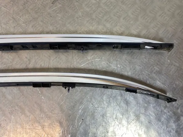 2025 Genesis GV70 Barras de teto FOB52923 image 10