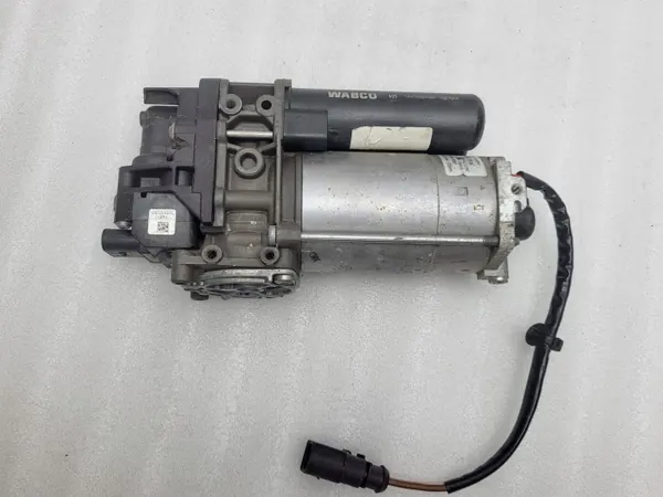 Tesla S WABCO 805 ilmakompressori OEM 443020303 image 2