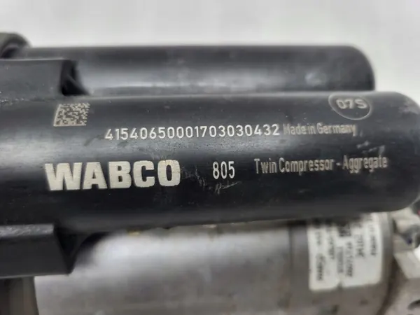 Tesla S WABCO 805 ilmakompressori OEM 443020303 image 3