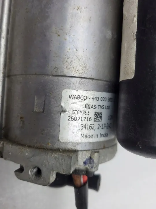 Tesla S WABCO 805 ilmakompressori OEM 443020303 image 4