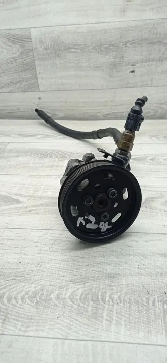 Bomba de dirección asistida AUDI A3 8L image 2