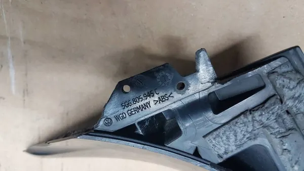 VW Golf VII GTI Spoiler OEM 5G6827934 - Gebruikt image 5