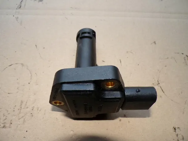 Capteur de niveau d'huile VOLVO V70 II 30750939 image 1