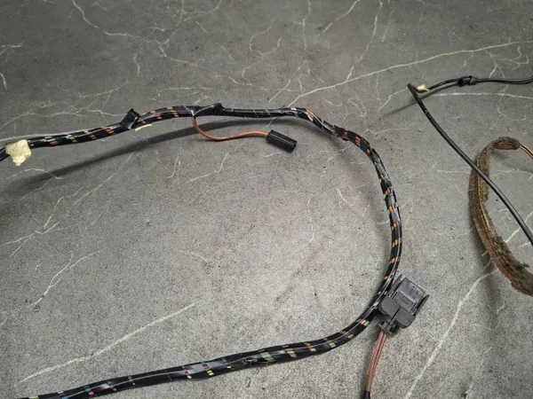 Faisceau de câblage coffre OEM 24467691 pour Opel Astra H image 3
