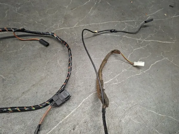 Faisceau de câblage coffre OEM 24467691 pour Opel Astra H image 4
