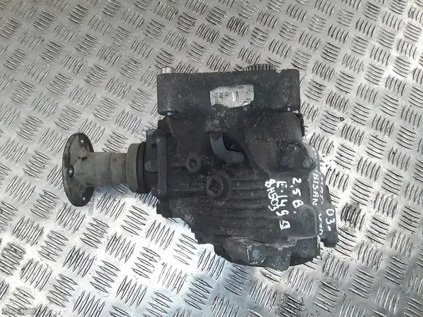 Boîte de transfert Nissan X-Trail 2003 2500 Essence 8h503 image 1