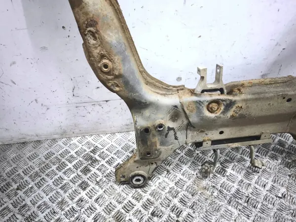 Volvo V60 2012 Vorderer Hilfsrahmen OEM AMD151248 image 10