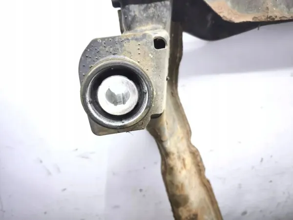 Volvo V60 2012 Vorderer Hilfsrahmen OEM AMD151248 image 3