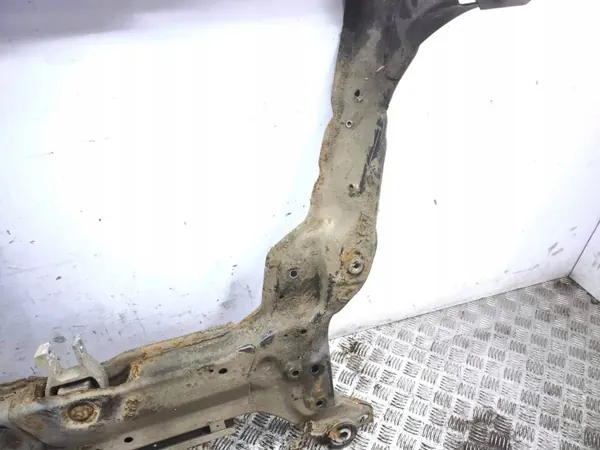 Volvo V60 2012 Vorderer Hilfsrahmen OEM AMD151248 image 7