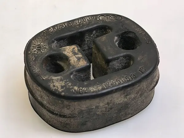 Support échappement arrière Audi A6 S6 C5 OEM 8D0253147 image 2