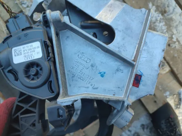 Potentiomètre de pédale d'accélérateur Audi A4 B8 OEM 8K1721523 image 10