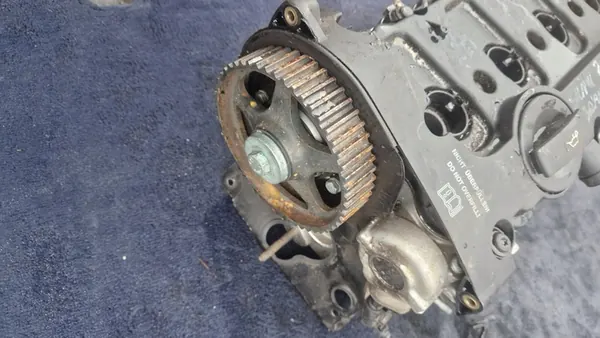 Cilinderkop VW GOLF V AUDI A3 2.0FSI 06D103373AM image 6