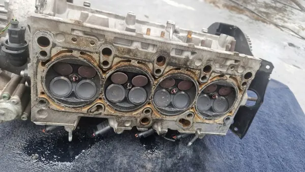 Cilinderkop VW GOLF V AUDI A3 2.0FSI 06D103373AM image 7