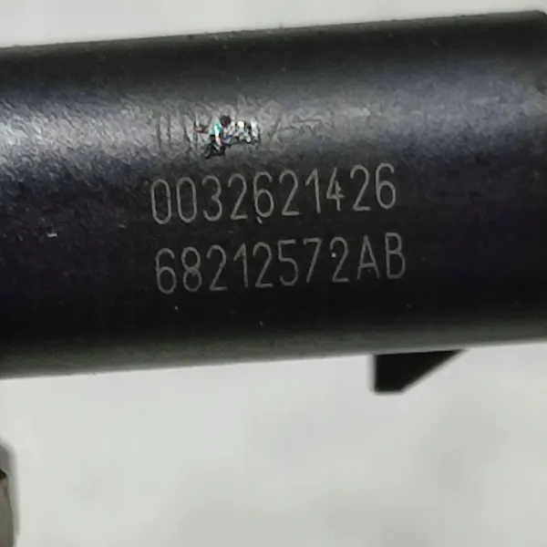 Brandstofdruksensor Alfa Romeo Stelvio 2021 68212572AB image 2